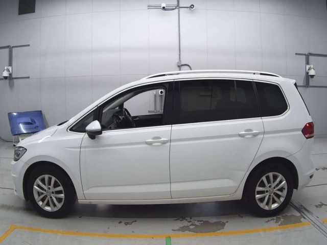 VOLKSWAGEN GOLF TOURAN 2017