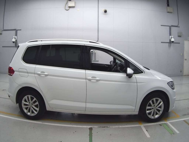 VOLKSWAGEN GOLF TOURAN 2017