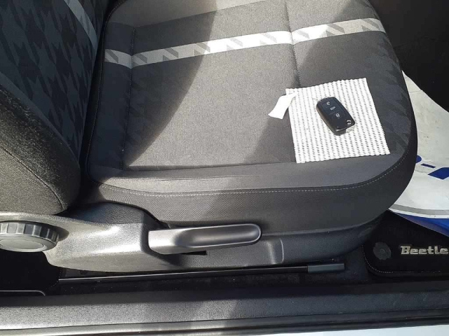 VOLKSWAGEN THE BEETLE 2019