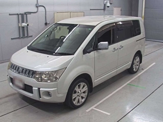 MITSUBISHI DELICA D5 2008