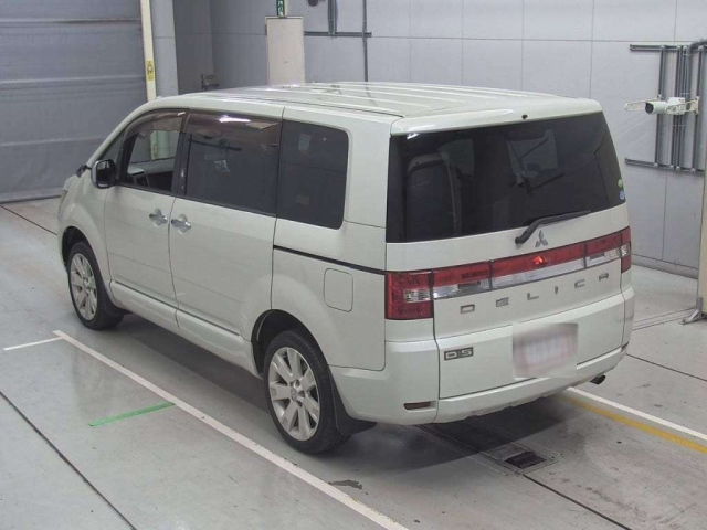 MITSUBISHI DELICA D5 2008