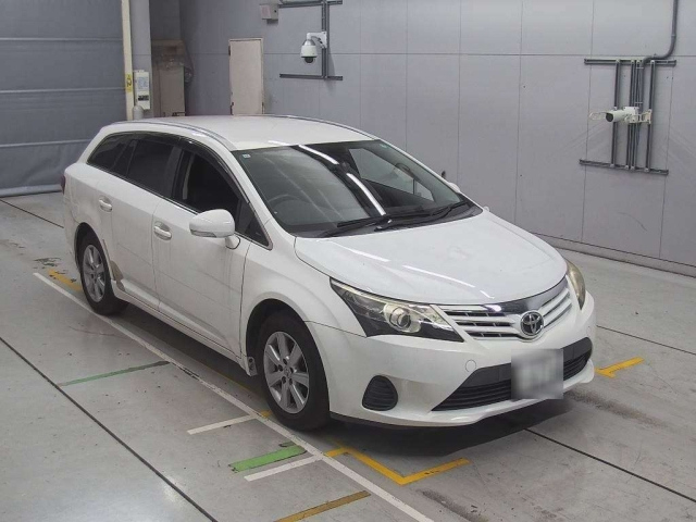 TOYOTA AVENSIS WAGON 2015