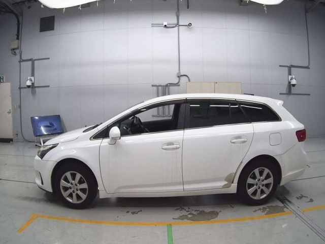 TOYOTA AVENSIS WAGON 2015