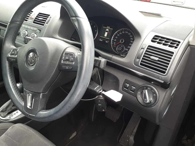 VOLKSWAGEN GOLF TOURAN 2014