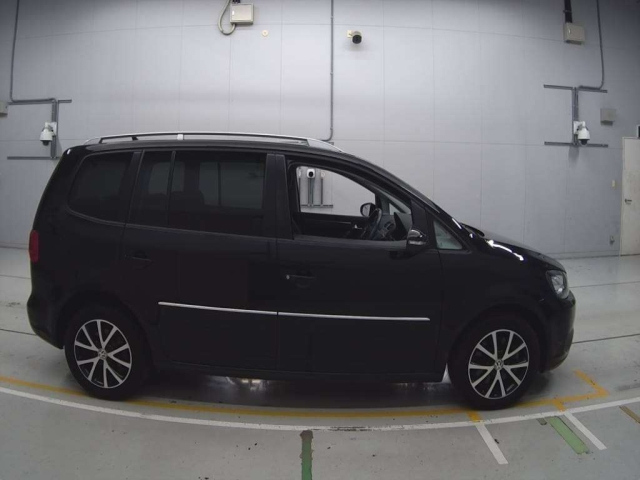 VOLKSWAGEN GOLF TOURAN 2014