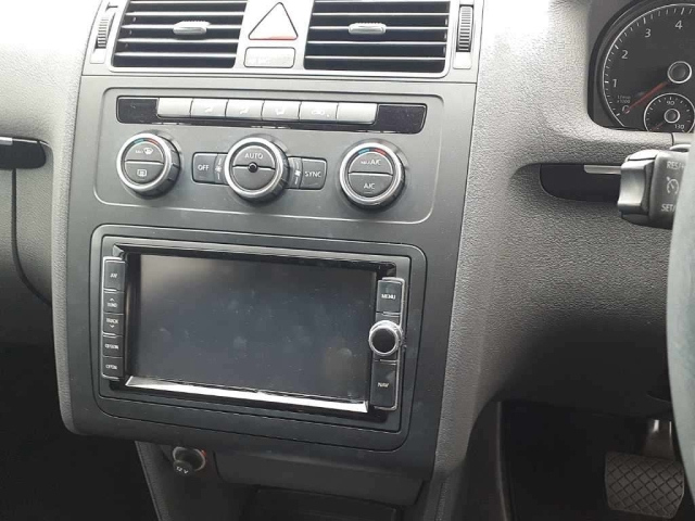 VOLKSWAGEN GOLF TOURAN 2014