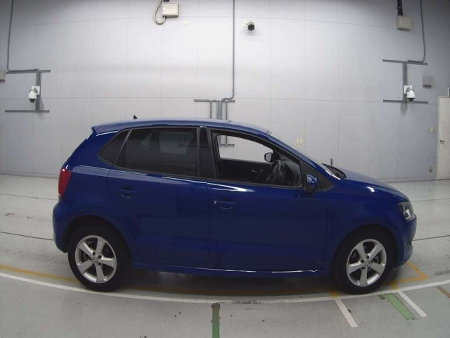 VOLKSWAGEN POLO 2012