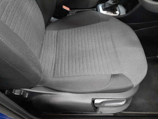 VOLKSWAGEN POLO 2012