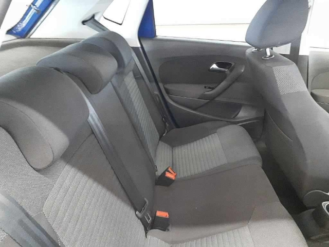 VOLKSWAGEN POLO 2012