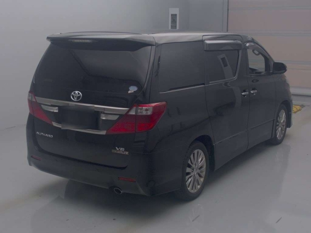 TOYOTA ALPHARD 2013