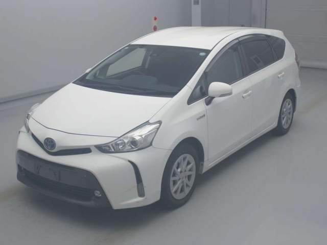 TOYOTA PRIUS ALPHA 2018