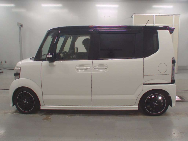 HONDA N BOX 2015