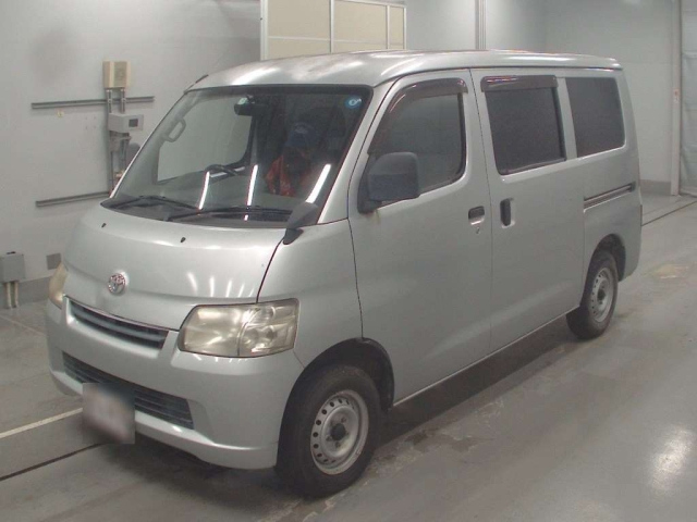 TOYOTA LITE ACE VAN 2011