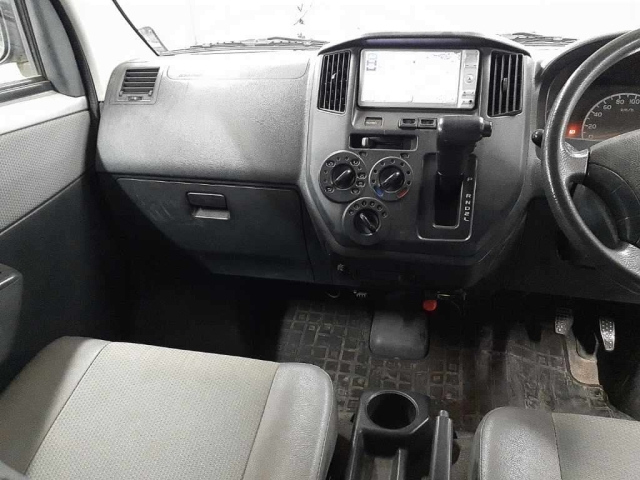 TOYOTA LITE ACE VAN 2011