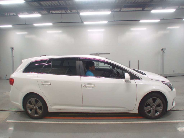 TOYOTA AVENSIS WAGON 2015