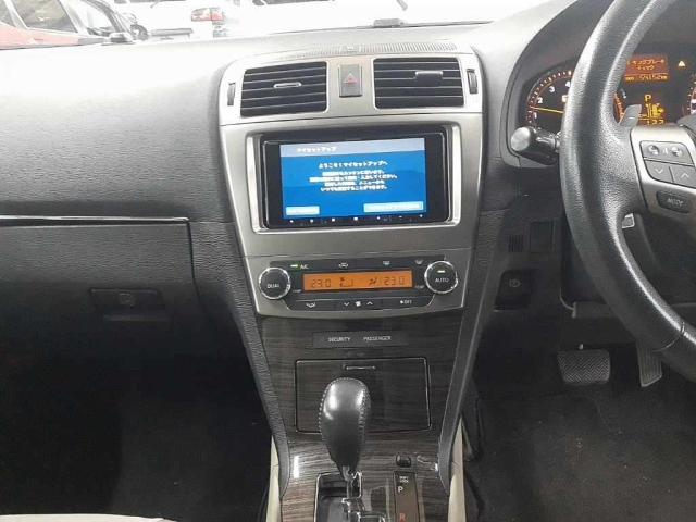 TOYOTA AVENSIS WAGON 2015