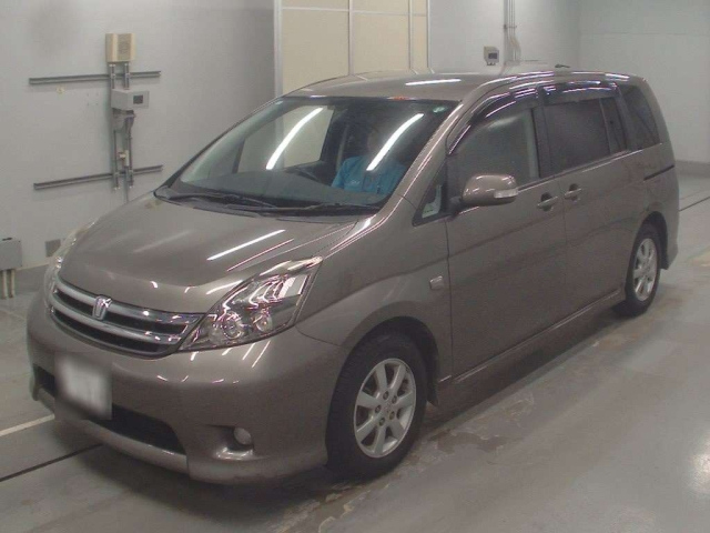 TOYOTA ISIS 2009