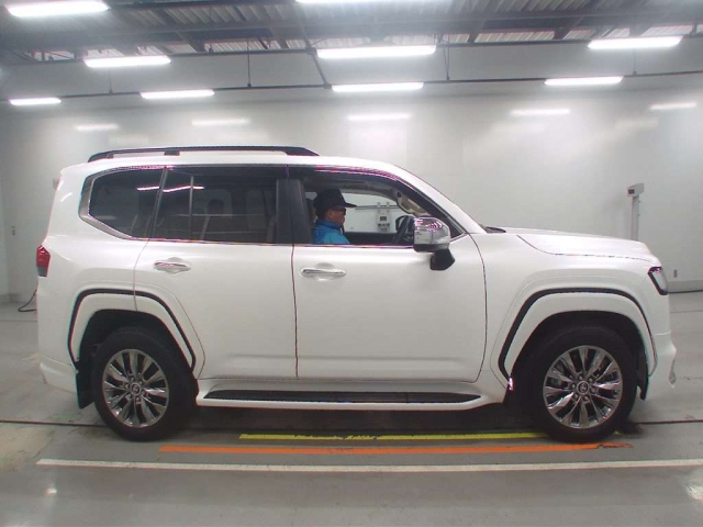 TOYOTA LAND CRUISER 2024