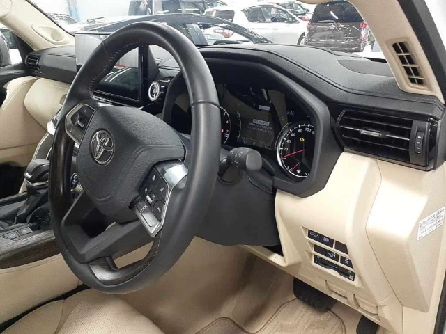 TOYOTA LAND CRUISER 2024