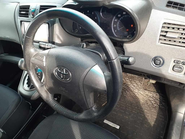 TOYOTA MARK X ZIO 2009