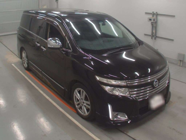 NISSAN ELGRAND 2010