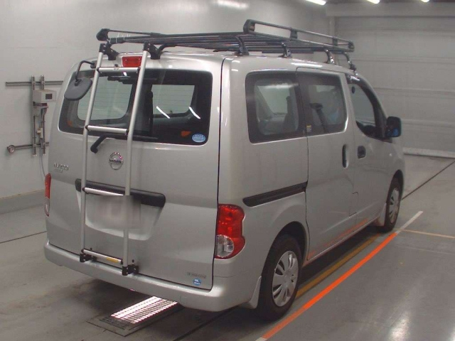 NISSAN NV200 2019