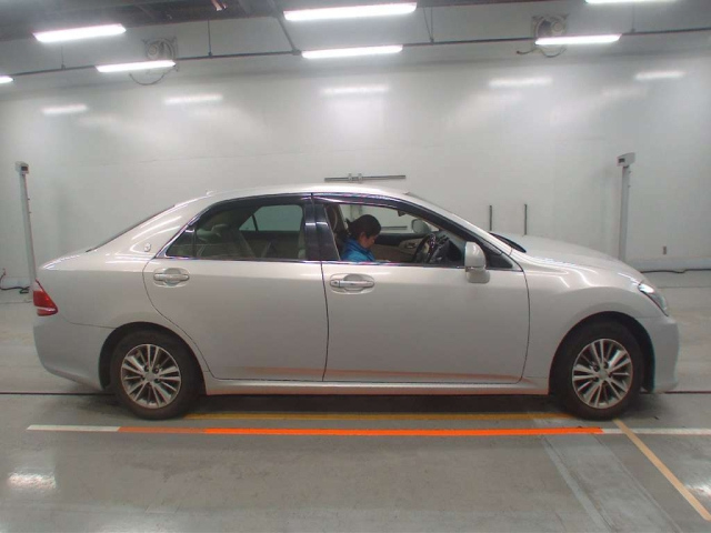 TOYOTA CROWN 2012