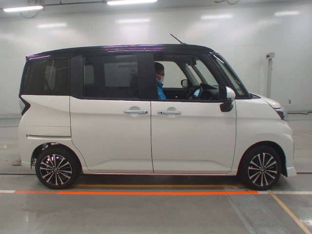 TOYOTA ROOMY 2025