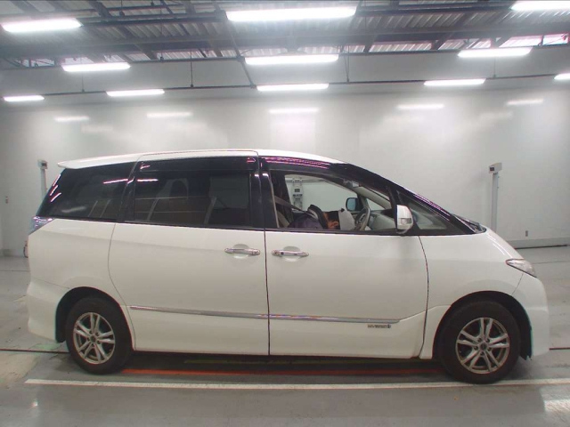 TOYOTA ESTIMA HYBRID 2010
