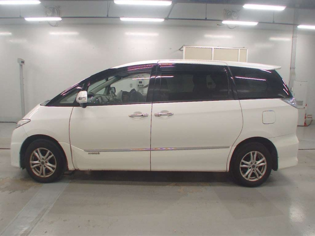TOYOTA ESTIMA HYBRID 2010