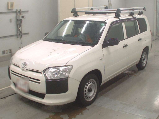 TOYOTA PROBOX 2018