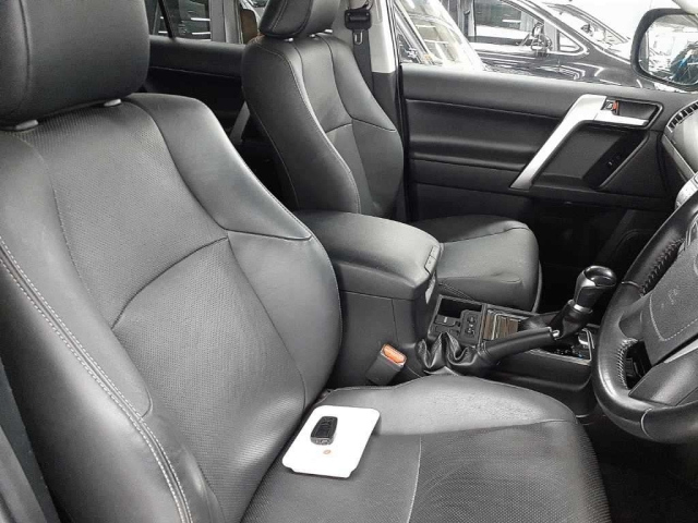 TOYOTA LAND CRUISER PRADO 2021