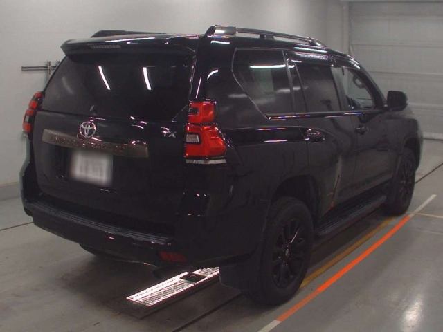 TOYOTA LAND CRUISER PRADO 2021