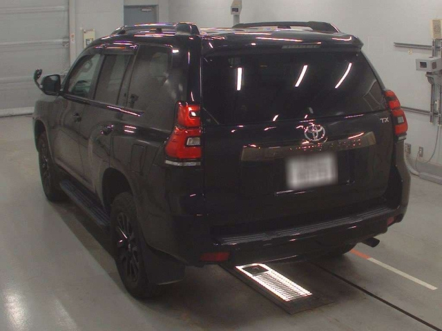 TOYOTA LAND CRUISER PRADO 2021