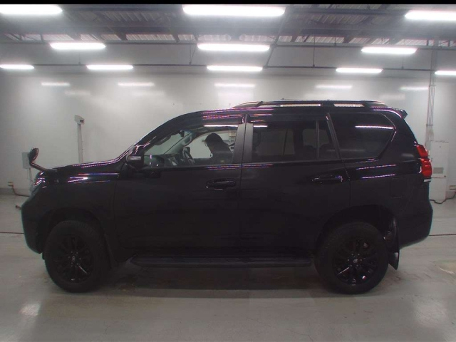 TOYOTA LAND CRUISER PRADO 2021
