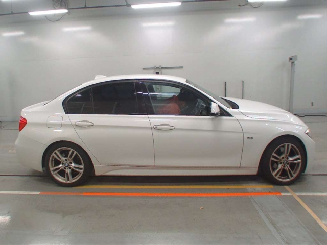 BMW 3 SERIES 2013