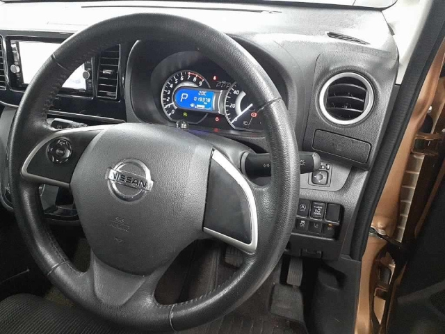 NISSAN DAYZ ROOX 2019