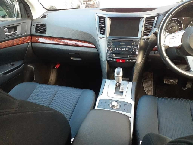 SUBARU LEGACY 2010