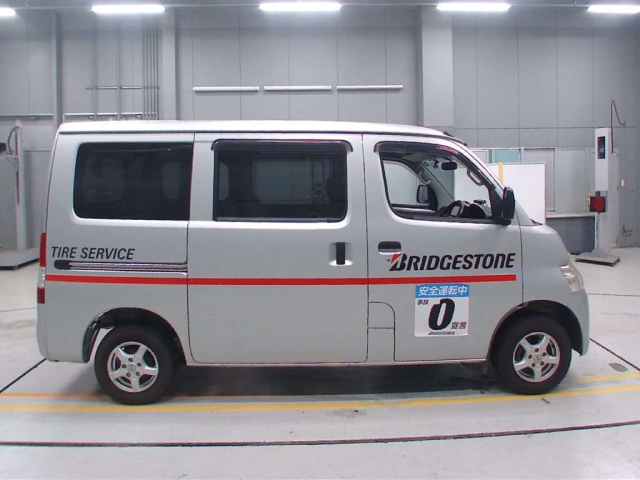 TOYOTA TOWN ACE VAN 2017