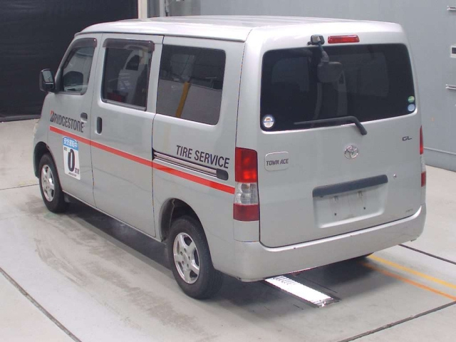 TOYOTA TOWN ACE VAN 2017