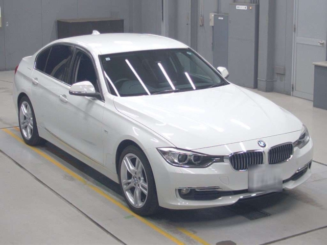 BMW 3 SERIES 2013
