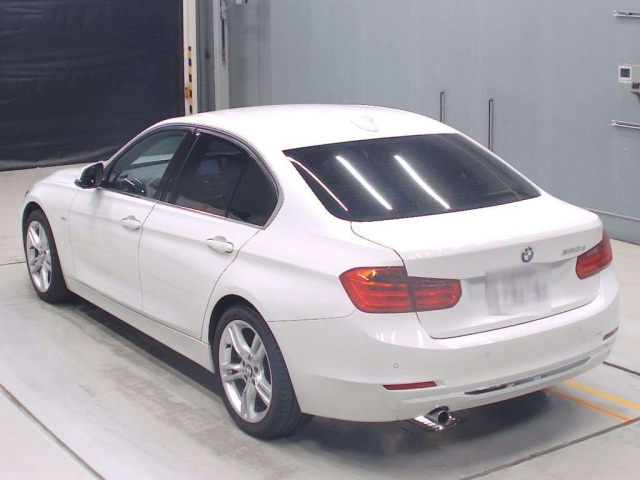 BMW 3 SERIES 2013