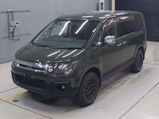 MITSUBISHI DELICA D5 2010