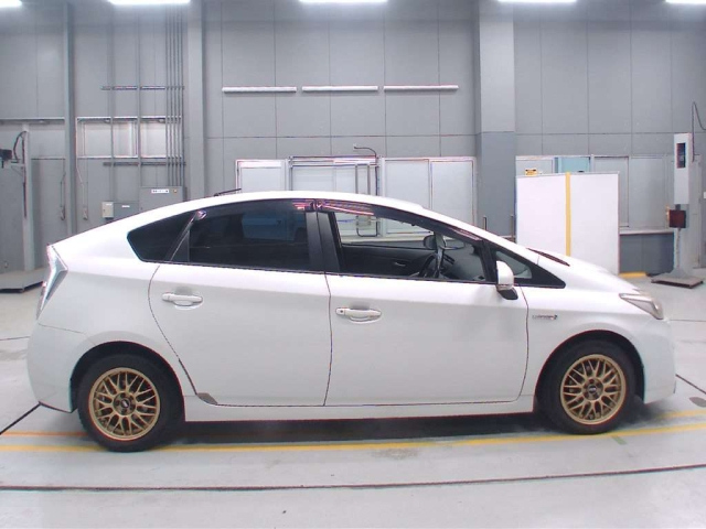 TOYOTA PRIUS 2010