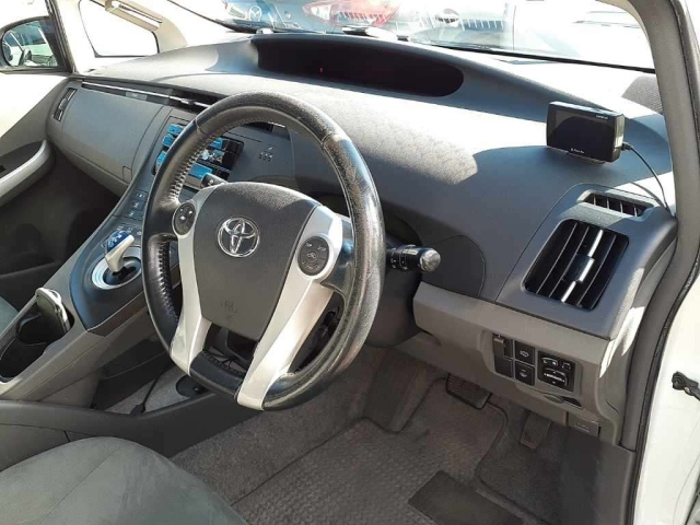 TOYOTA PRIUS 2010