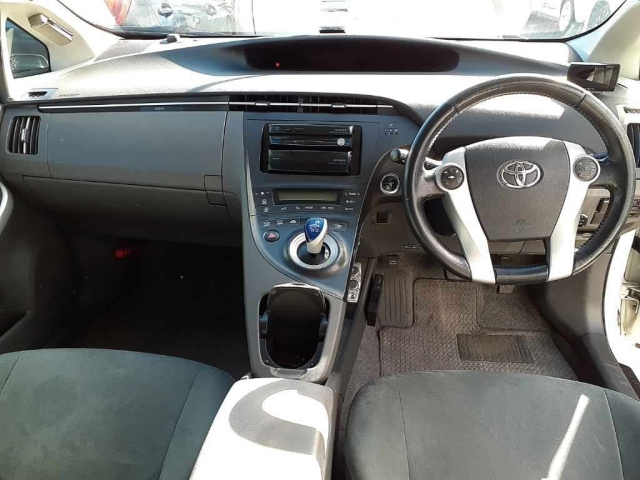 TOYOTA PRIUS 2010