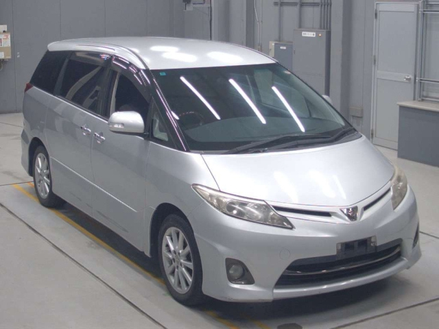 TOYOTA ESTIMA 2010