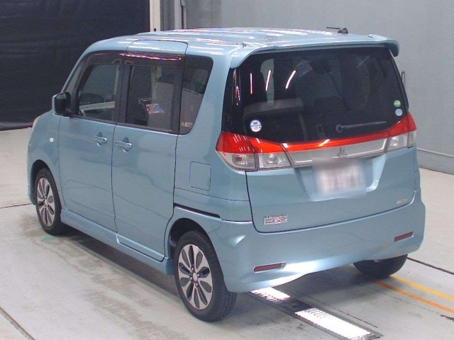 MITSUBISHI DELICA D2 2014