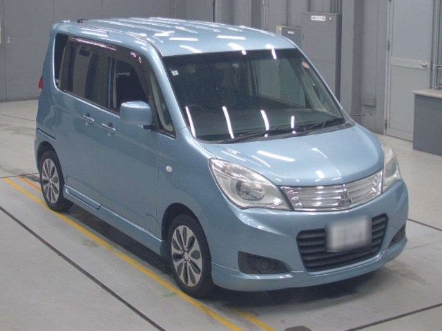 MITSUBISHI DELICA D2 2014