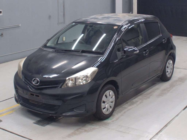 TOYOTA VITZ 2012